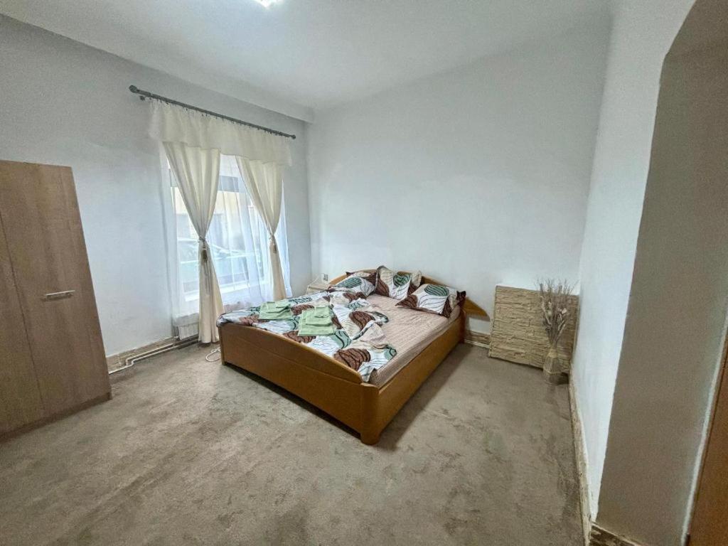 Central Park Home Клуж-Напока Екстериор снимка